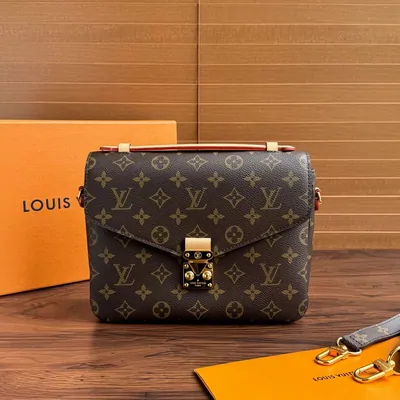 Bags example listing photo