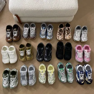 Sneakers example listing photo